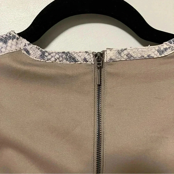 NWT  Carlisle python leather taupe blouse top - Picture 3 of 9